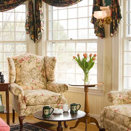 The Inn At Ormsby Hill-2