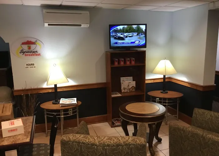 Super 8 By Wyndham Manchester Airport