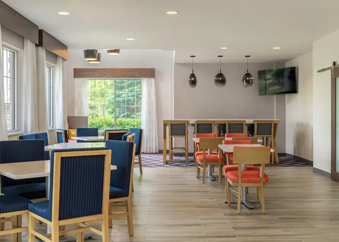 Hampton Inn Manchester Downtown